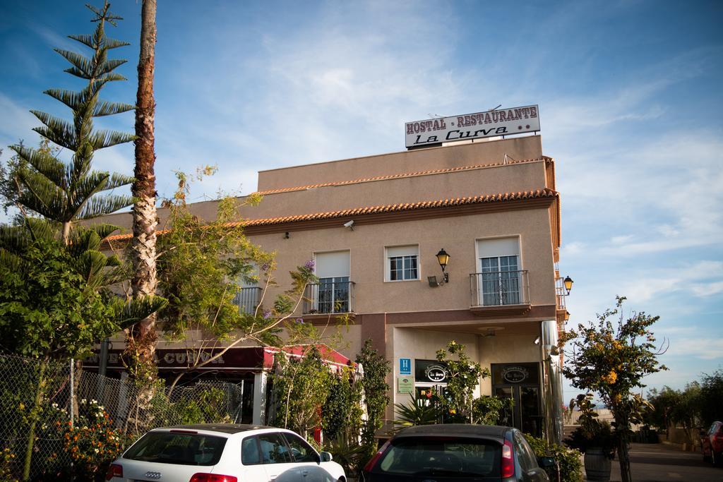 Hostal Restaurante La Curva Adra Exterior foto